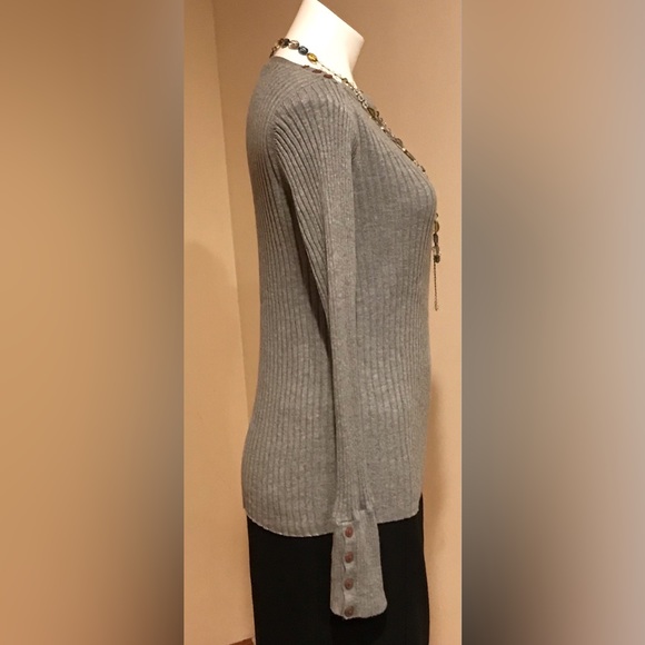 Sonoma Life Styles Gray Long Sleeves And Buttons Jersey Size M - Picture 3 of 9